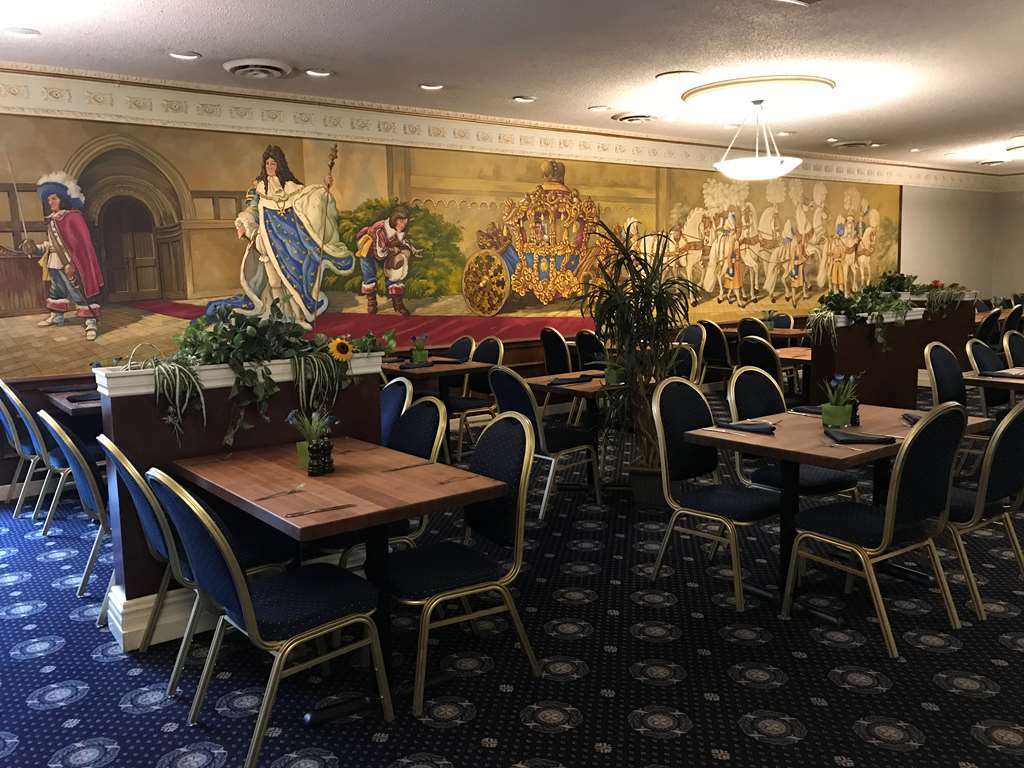 Chateau Louis Hotel & Conference Centre Edmonton Restaurant photo